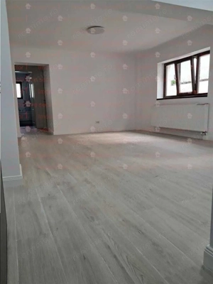 Vanzare Apartament 2 camere | Dămăroaia – Jiului | Curte proprie