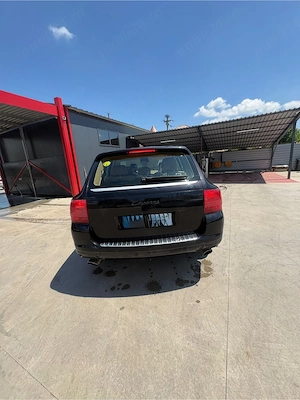 Vând sau schimb Porsche CAYENNE -An 2005  -Motor 3.2 Benzină  -Are acte Valabile  -Asigurarea Valabi