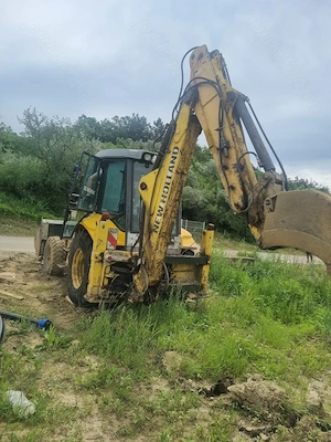 Buldoexcavator New Holland 2007 - imagine 3