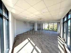 Spatiu comercial pe Bulevardul Decebal - Rovine - Helmat 100mp - imagine 2