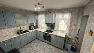 Vila-in-zona-Parcului-Nicolae-Romanescu-curte-mare-doua-constructii - imagine 4