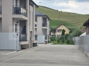 Apartament 3 camere, 51 mp, gradina ~200mp, zona primarie Apahida - imagine 3