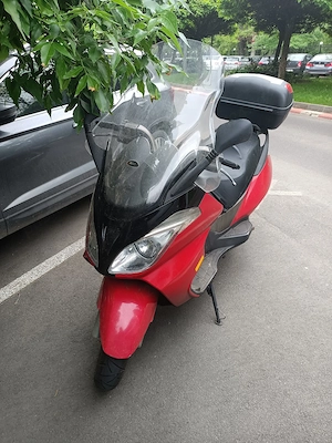 Maxiscuter Aprilia Atlantic 125 - imagine 3