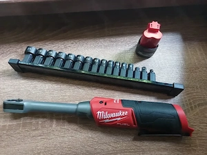 Clichet Milwaukee M12 Fuel Insider