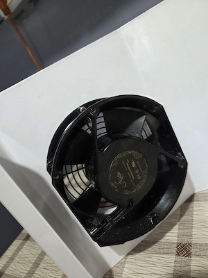 aspirator unghii