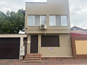Proprietar închiriez spațiu comercial 120 mp stradal , strada Ticuș 8 sectorul 3 