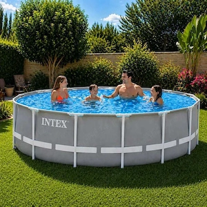 Piscinărotunda Intex cu dimensiunile 4,57 x 1,07 metri, inclusiv pompă de filtrare. 