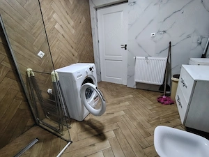 De inchiriat ap cu 3 camere,semidecomandat,80 mp ,Eroilor - imagine 11