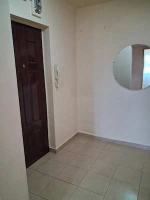 Vand apartament 2 camere decomandate ,dependinte ,2 balcoane,etaj 8 din 11. - imagine 2