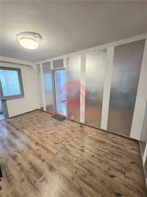 Apartament 3 Camere, Semidecomandat, Zona Piata Amzacea, Etaj 1 - imagine 3