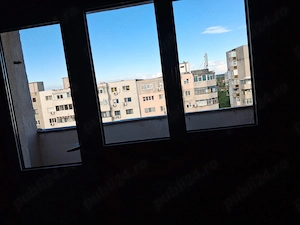 Vand apartament 2 camere decomandate ,dependinte ,2 balcoane,etaj 8 din 11.