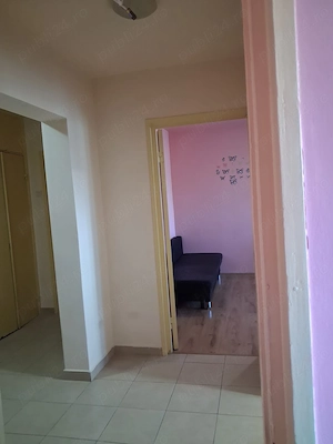Vand apartament 2 camere decomandate ,dependinte ,2 balcoane,etaj 8 din 11. - imagine 3