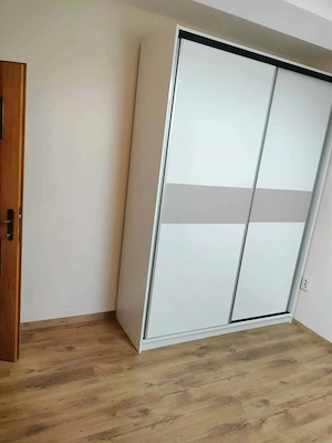 Apartament cu 2 dormitoare și living - imagine 8