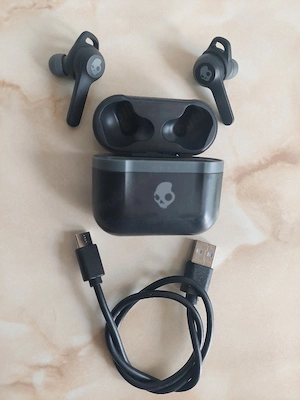 Vând căști Skullcandy Indy Evo originale + cablu de date tip C [poză reală]
