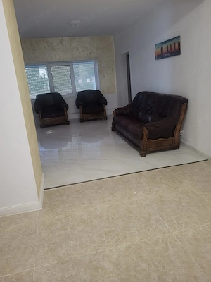 Închiriez casă cu 4 camere  2 bai - imagine 3