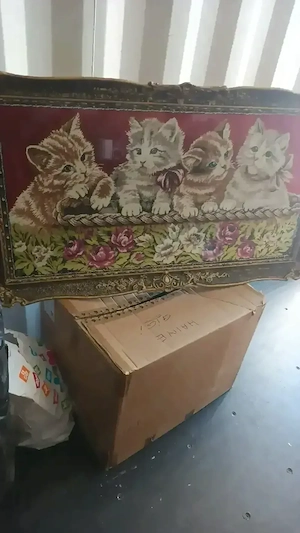 Vand tablouri în stare f buna