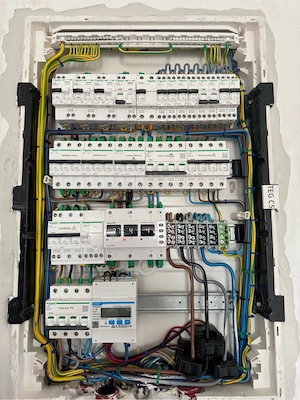Electrician - Sector 4
