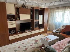 Apartament 3 camere, decomandat, etajul 4  Str Republicii 190, Barlad (zona Pietei Centrale) - imagine 3