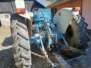 Vand tractor Ford4000 . - imagine 4