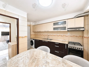 Apartament 2 camere decomandat, 68 mp utili, parcare și garaj - imagine 4