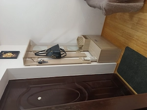 Închiriez apartament cu doua camere 