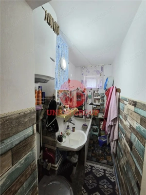 Apartament 3 Camere, Semidecomandat, Zona Piata Amzacea, Etaj 2 - imagine 9