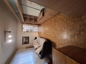Vând apartament 3 camere confort 1 semidecomandat Bloc de 4etaje, etajul 1