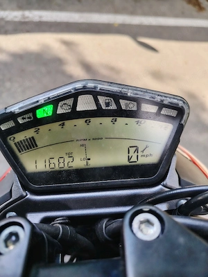 Vând Ducati Streetfighter 848  - imagine 4