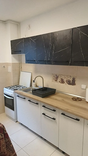 Închiriez apartament cu doua camere  - imagine 3