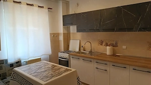 Închiriez apartament cu doua camere  - imagine 4