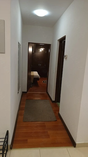 Închiriez apartament cu doua camere  - imagine 2