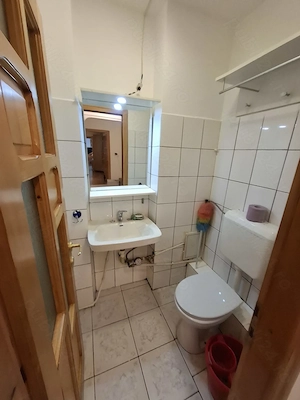 Vând apartament 3 camere confort 1 semidecomandat Bloc de 4etaje, etajul 1 - imagine 6