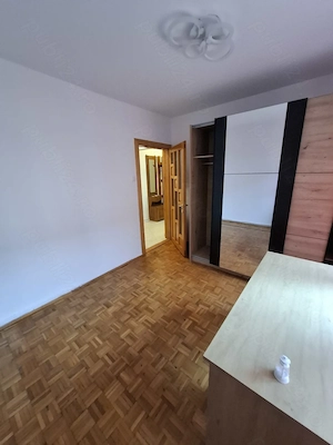 Vând apartament 3 camere confort 1 semidecomandat Bloc de 4etaje, etajul 1 - imagine 5