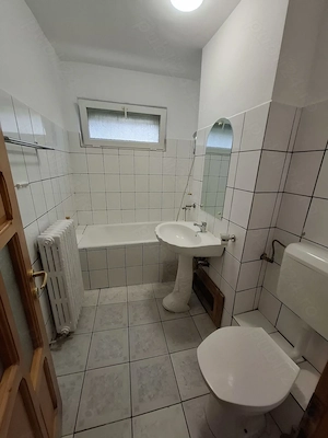 Vând apartament 3 camere confort 1 semidecomandat Bloc de 4etaje, etajul 1 - imagine 3