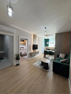 Prima inchiriere lux 590   negociabil 