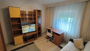Proprietar ,închiriez ap 3 cam in vila - imagine 4