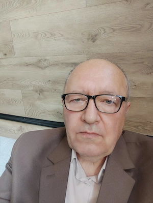 Doresc cunostinta doamna  pentru prietenie
