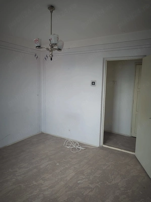 Vând apartament 3 camere decomandat Slobozia Ialomita  - imagine 3