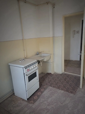 Vând apartament 3 camere decomandat Slobozia Ialomita  - imagine 2