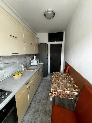 Inchiriez apartament 