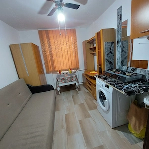 Oferta Proprietar inchiriez camera camin 