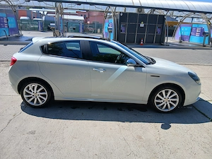 Alfa Romeo Giulietta - imagine 6
