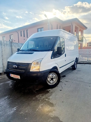 Vand ford transit 2.2diesel   An 2012   125cp   rar efectuat