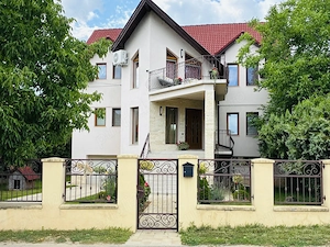 Vând Casă Mare - Marghita