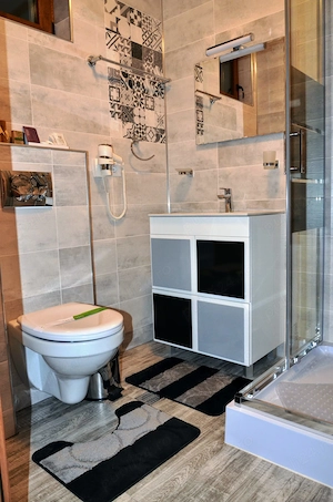 Garsoniere Camere premium de închiriat în Sinaia - Platou Izvor - Utilități incluse, termen lung  - imagine 2