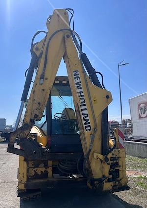 Buldoexccavator New holland B110B - imagine 6