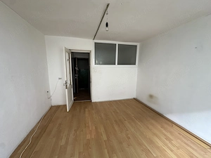VÂNZARE  2 camere una lângă alta la parter în Zona Industrială ( necesită renovare ) - imagine 3