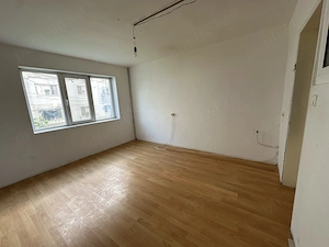 VÂNZARE  2 camere una lângă alta la parter în Zona Industrială ( necesită renovare ) - imagine 5