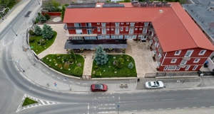 Hotel / Pensiune cu 36 camere de vânzare în Saturn - imagine 2