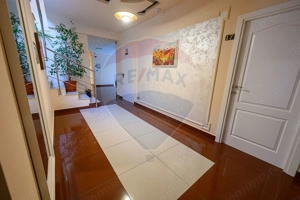 Hotel / Pensiune cu 36 camere de vânzare în Saturn - imagine 7